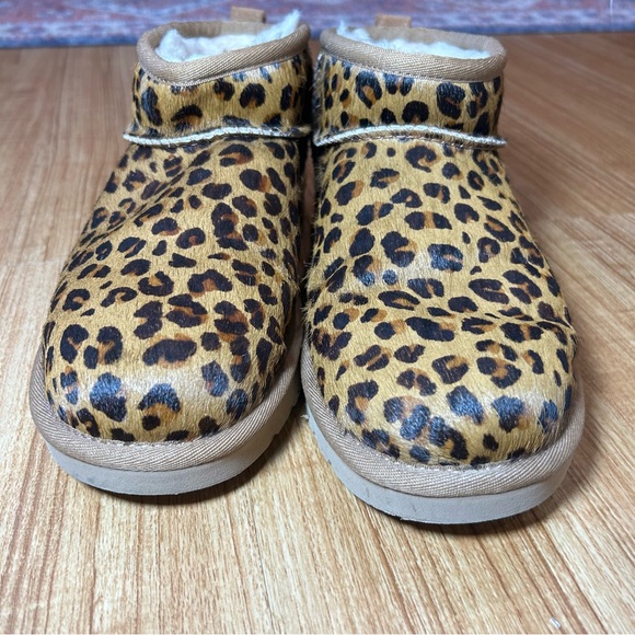 Ugg Shorty Calf Hair Leopard Print Mini Boots - Picture 2 of 13
